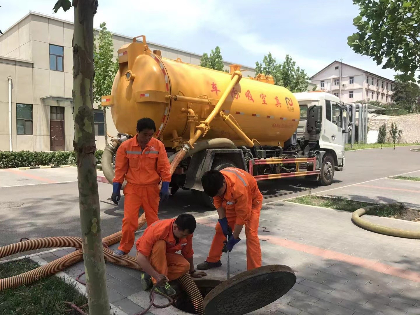 船营化粪池清理与5-8吨吸粪车施工效率分析